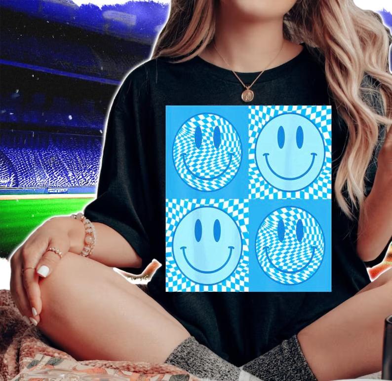 Happy Face Checkered Pattern Smile Face Meme Trendy Costume Shirt t-shirt