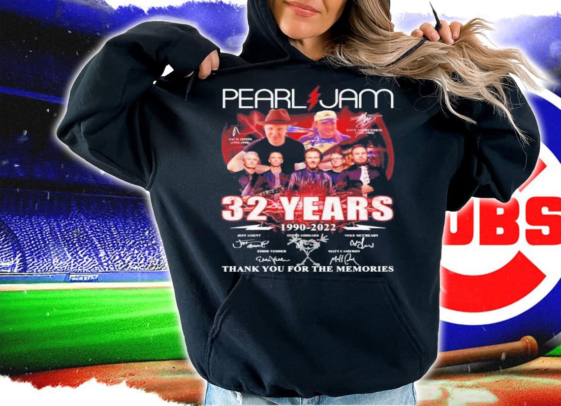 Pearl Jam 32 Years 1990-2022 Signatures Thank You For The Memories Shirt t-shirt hoodie