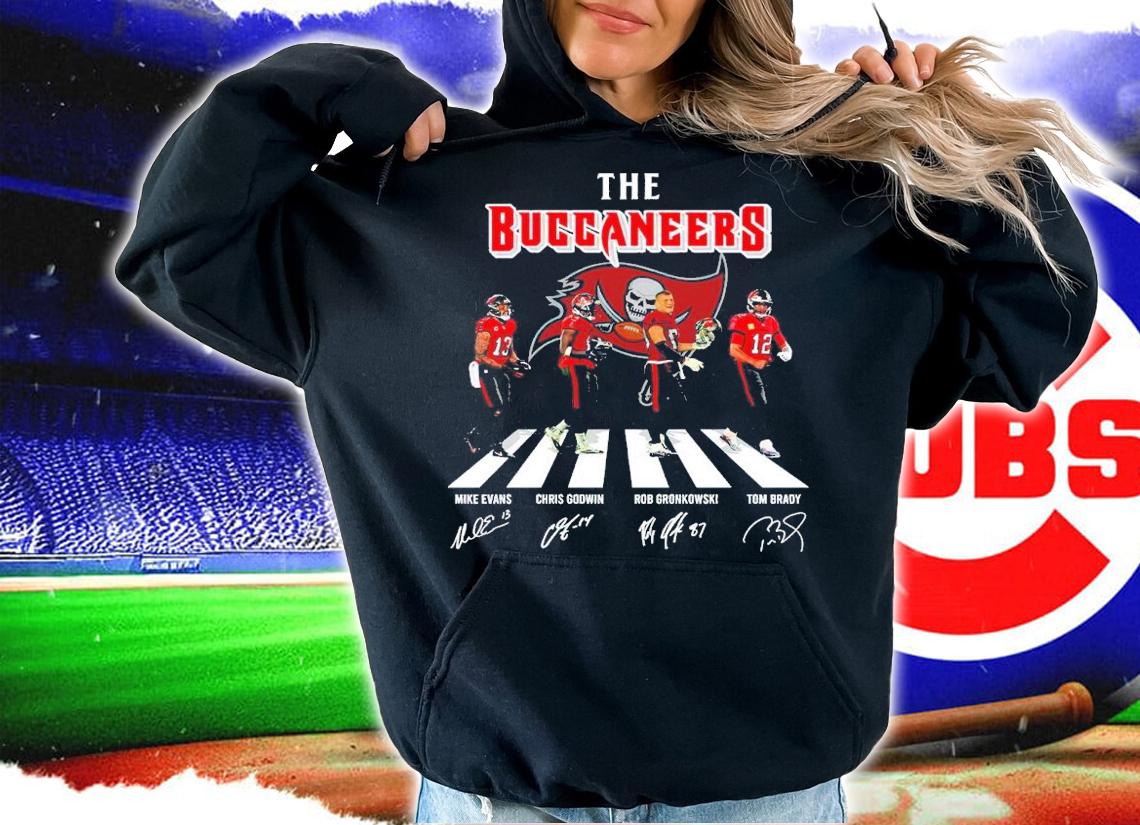 The Tampa Bay Buccaneers Football Team Abbey Road Signatures Shirt t-shirt hoodie