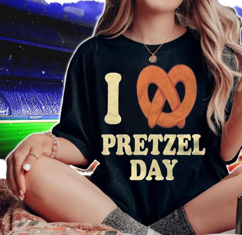 I Love Pretzel Day Funny Office Wear Funny Gifts Pullover Shirt