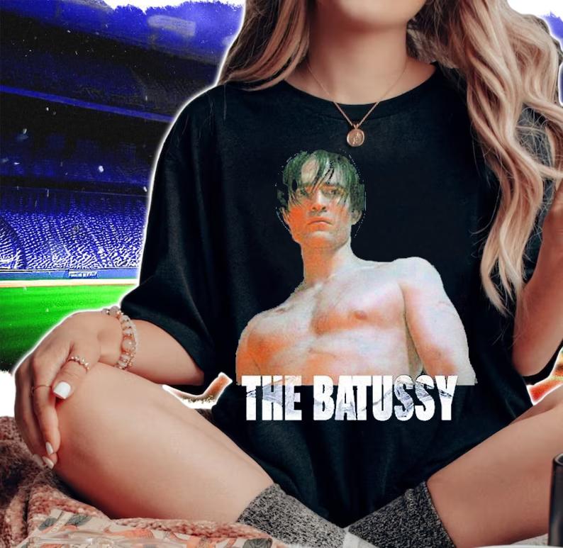 Robert Pattinson The Batussy Batman T-Shirt woman shirt