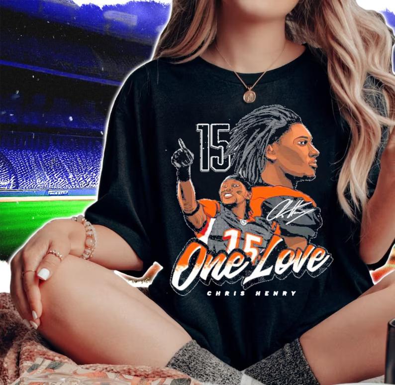 Chris Henry One Love Signatures Shirt woman shirt